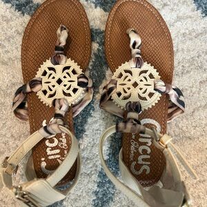 Circus by Sam Edelman Women's Cream Sandals